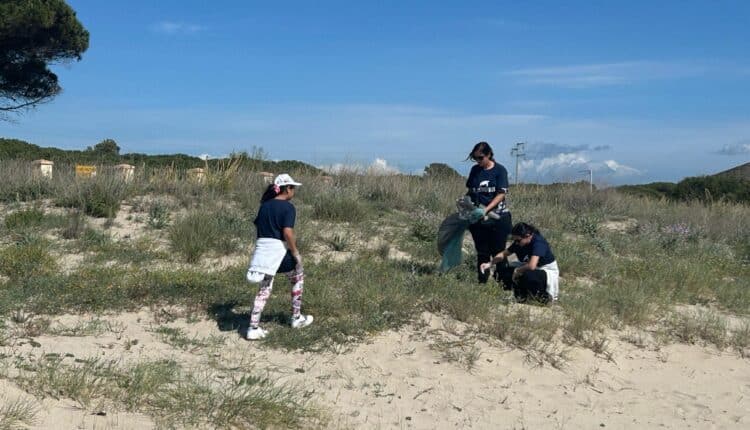 Giornata della Terra ad Oristano, 40 volontari raccolgono 300 chili di rifiuti