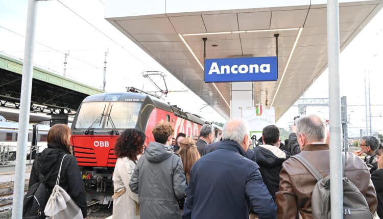 Dalla Baviera all’Adriatico: il Railjet che collega Monaco di Baviera ad Ancona