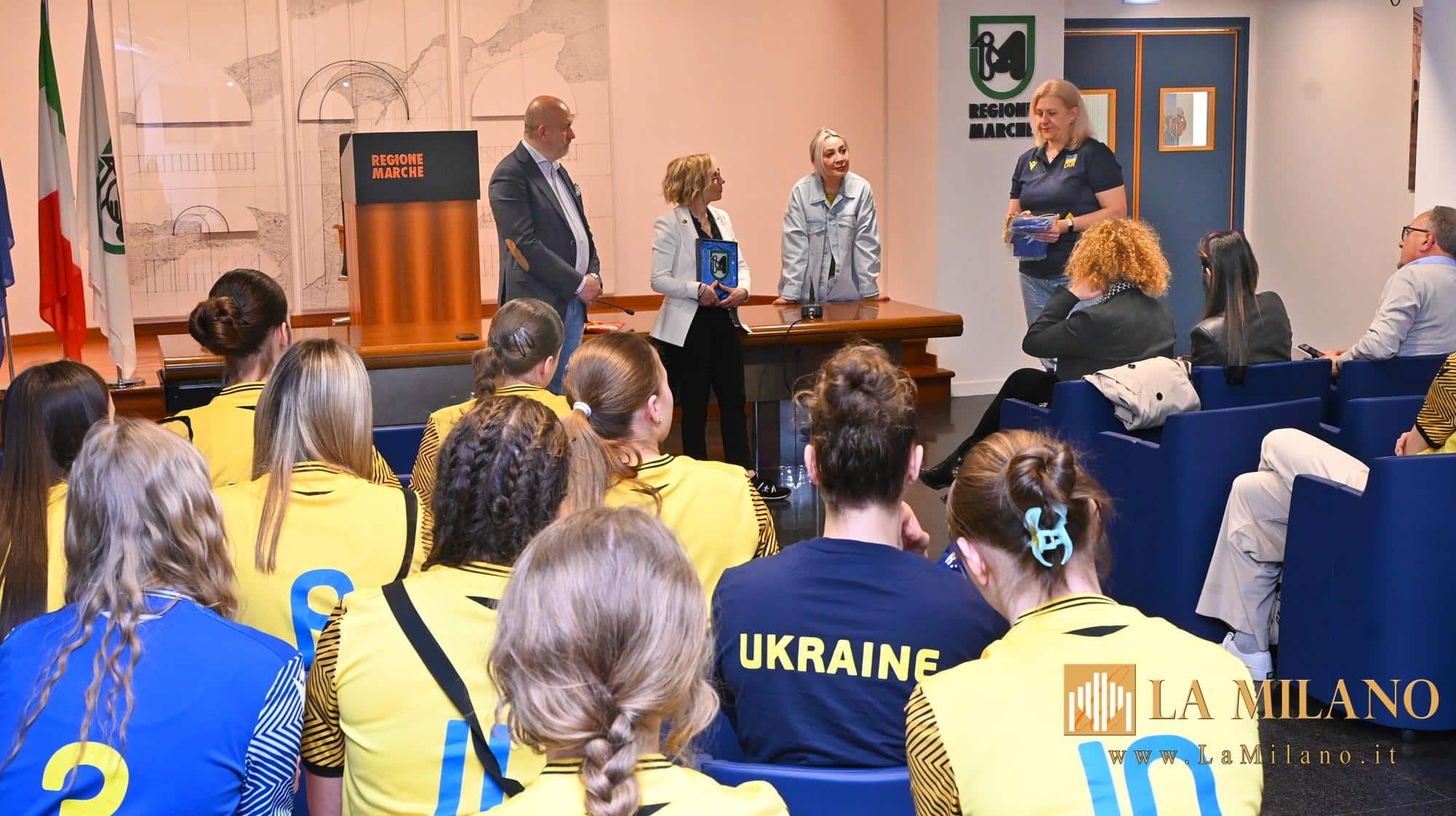 Volley: la Nazionale Femminile Under 16 Ucraina ricevuta in Regione Marche tra sport, pace e speranza.