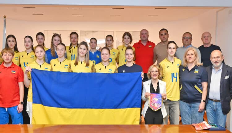 Volley: la Nazionale Femminile Under 16 Ucraina ricevuta in Regione Marche tra sport, pace e speranza