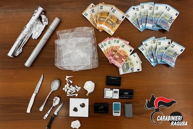 Arrestati due giovani ragusani per spaccio di cocaina e hashish