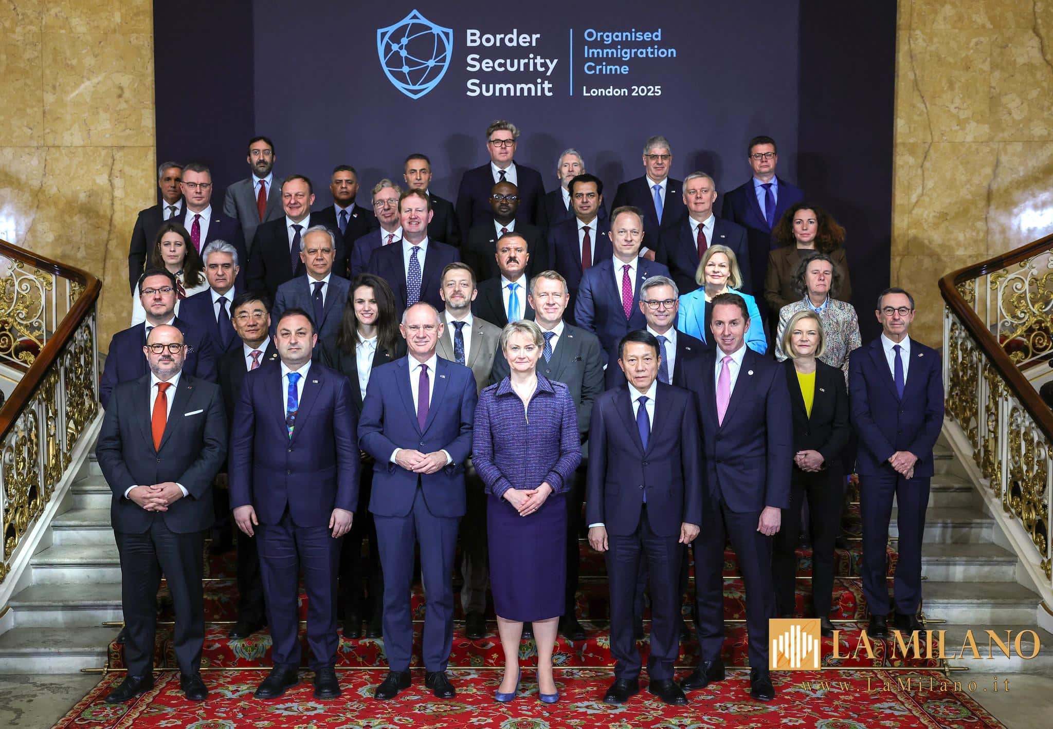 Ministro Piantedosi al Vertice di Londra sulla sicurezza delle frontiere: focus su criminalità e immigrazione