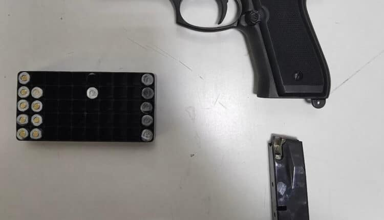 Portici, 15enne esplode colpi con pistola a salve: Denunciato