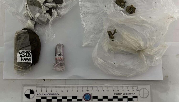 Mesagne, Brindisi: 16enne arrestato con hashish e cocaina durante un controllo della Polizia.