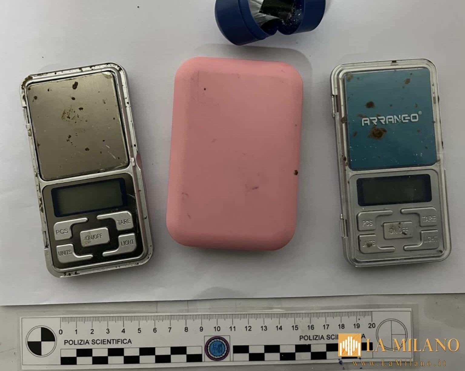 Mesagne, Brindisi: 16enne arrestato con hashish e cocaina durante un controllo della Polizia.