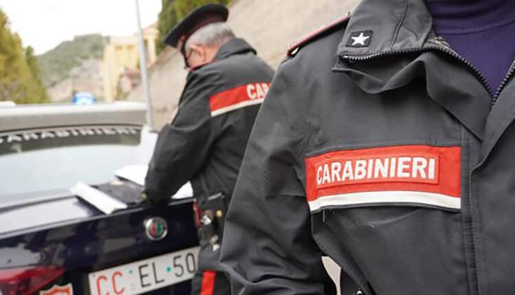 Sparanise: Accecato dalla gelosia accoltella all'addome un 34enne. Ricercato dai Carabinieri