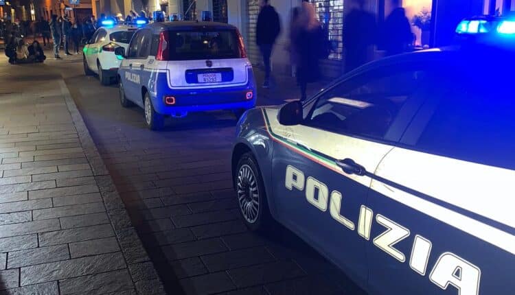 Monza, controlli straordinari della Polizia: 3 denunce per Spaccio, Porto di Armi e Resistenza a Pubblico Ufficiale