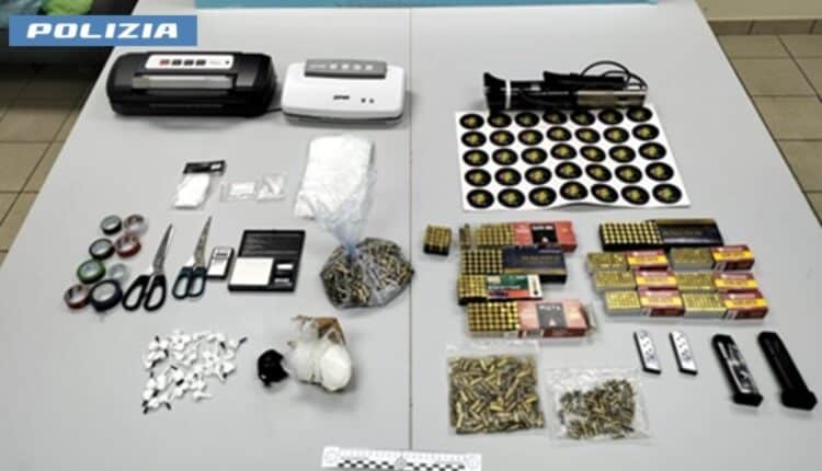 Taranto, doppio arresto antidroga: cocaina e munizioni sequestrate dalla Polizia