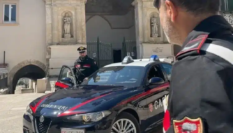 Tentava di farsi investire: Carabinieri Cinofili evitano la tragedia sulla Basentana
