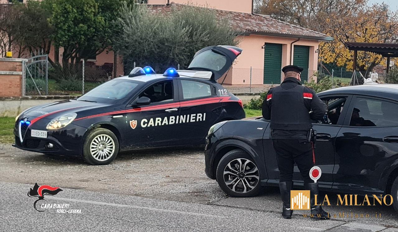 Cesenatico: insulta e aggredisce i carabinieri durante una manifestazione. Arrestato 47enne.