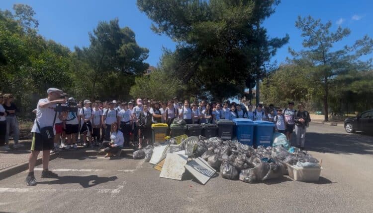 A Torre Grande oltre 100 studenti in azione per l'ambiente: raccolti 20 quintali di rifiuti