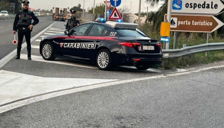 Matera, 2 uomini sottoposti al divieto di avvicinamento per maltrattamenti in famiglia