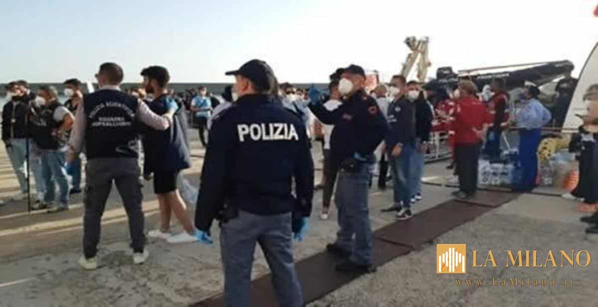 Crotone, 94 espulsioni e 2800 permessi di soggiorno rilasciati