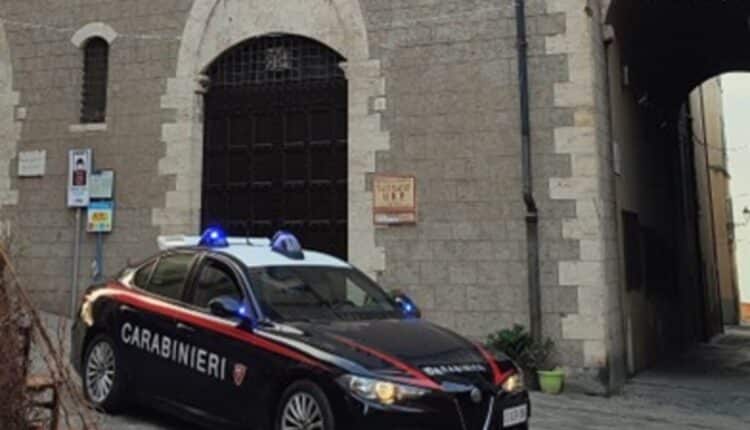 Rissa tra donne incinte a Piombino per vecchi rancori: 4 persone denunciate