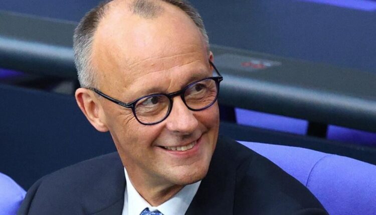 Germania, Friedrich Merz eletto cancelliere al secondo scrutinio: una vittoria tra ombre e tensioni.