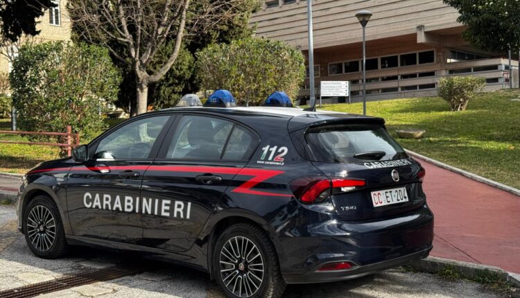 Macerata, 27enne denunciato per maltrattamenti e violenza