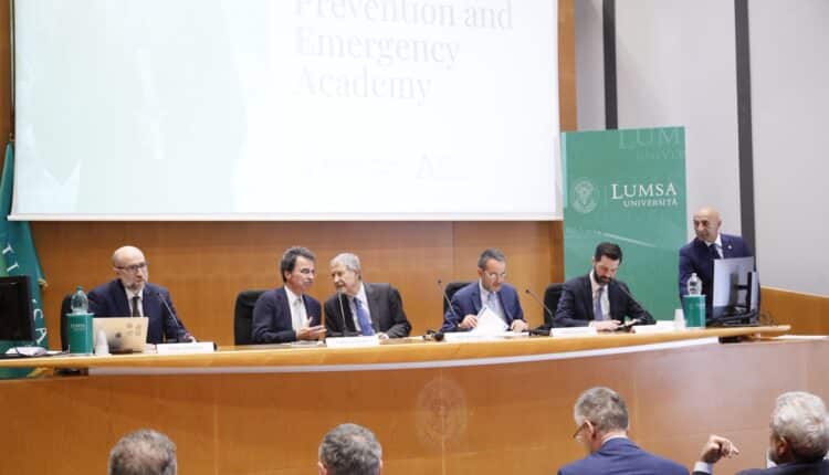 Musumeci: “Senza percezione del rischio, la prevenzione resta un’illusione”.