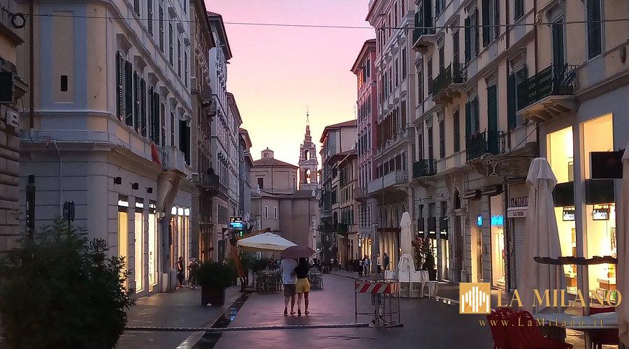 Arriva la Banda dei Mammoni in centro ad Ancona