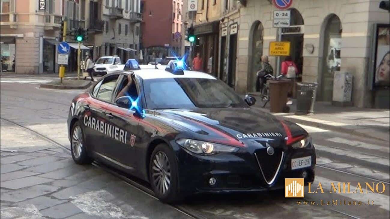 Milano, 13enne accoltellato insieme al suo cane: ferito in una lite legata allo spaccio.