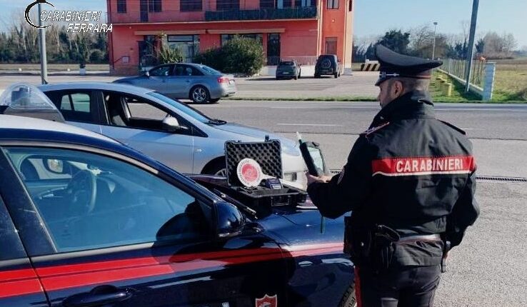 Alcol, droga e infrazioni gravi: i Carabinieri passano al setaccio Comacchio e i Lidi nel ponte del 1° maggio