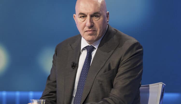 Gaza, 14 bambini evacuati in Italia per ricevere cure: missione umanitaria della Difesa.