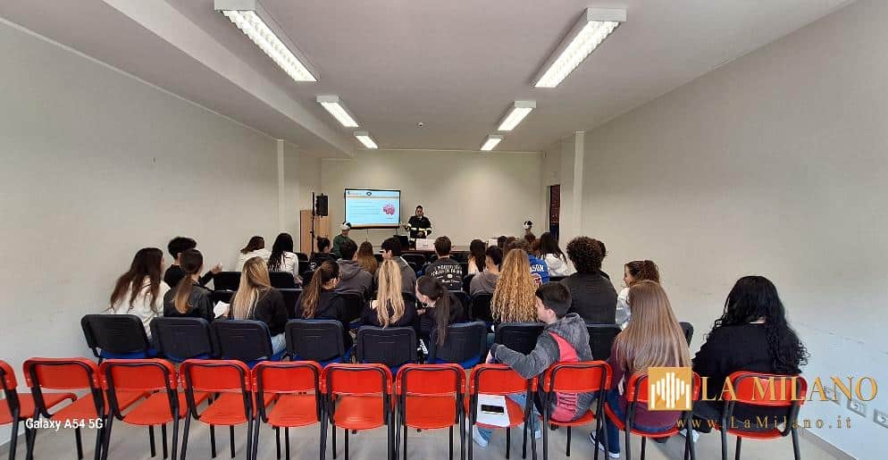 Sicurezza stradale e realtà virtuale: concluso il Progetto ICARO25 nelle scuole calabresi