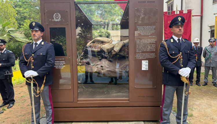 Strage di Capaci, 33 anni dopo: Palermo ricorda Falcone e rinnova la lotta alla mafia.