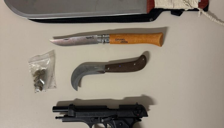 Gazoldo degli Ippoliti: armi e droga in auto, denunciato un 24enne dai Carabinieri