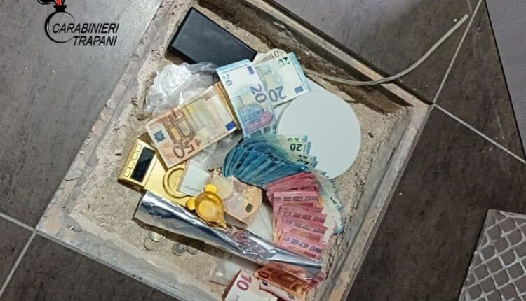 Trapani, scoperto bunker della droga a Fontanelle: Arrestati due giovani