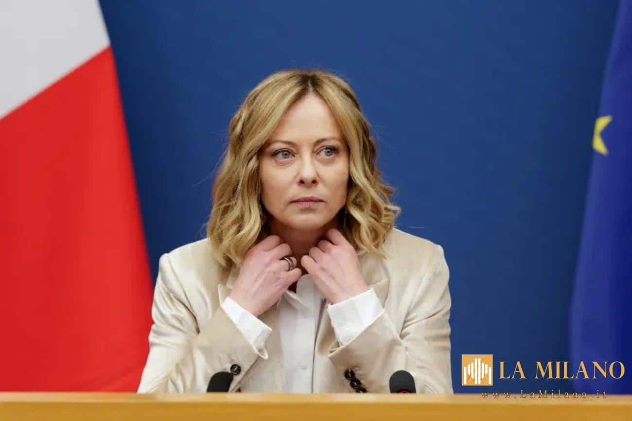 Meloni: “Ucraina pronta alla pace, da Mosca nessun segnale”. L’Italia rilancia i negoziati.