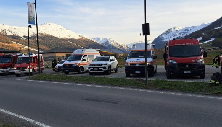 AREU e soccorritori svizzeri uniti per salvare vite in galleria: esercitazione cruciale nel tunnel Munt La Schera in vista delle Olimpiadi 2026.