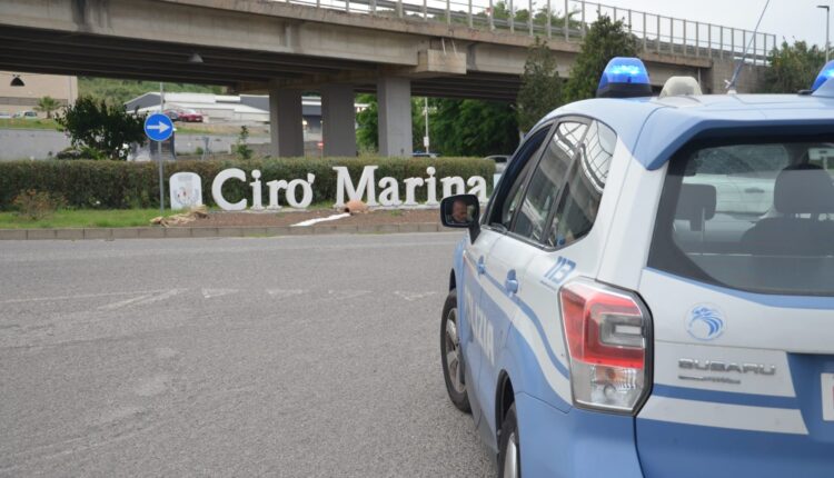 Maxi controllo a Cirò Marina: sanzioni e sequestri durante il servizio interforze della Polizia