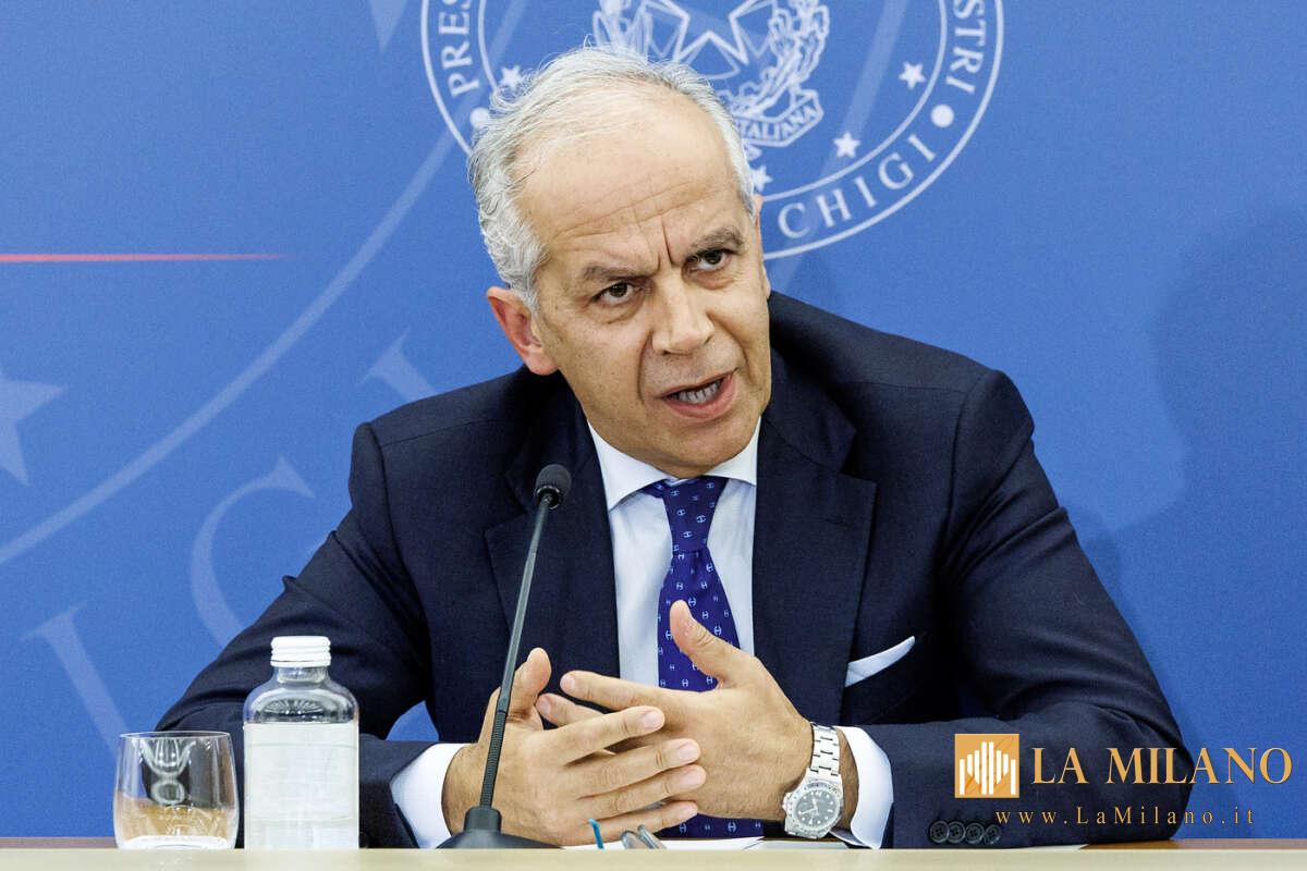 Piantedosi ad Abu Dhabi: rafforzata la collaborazione con gli Emirati Arabi Uniti su sicurezza e contrasto al crimine.