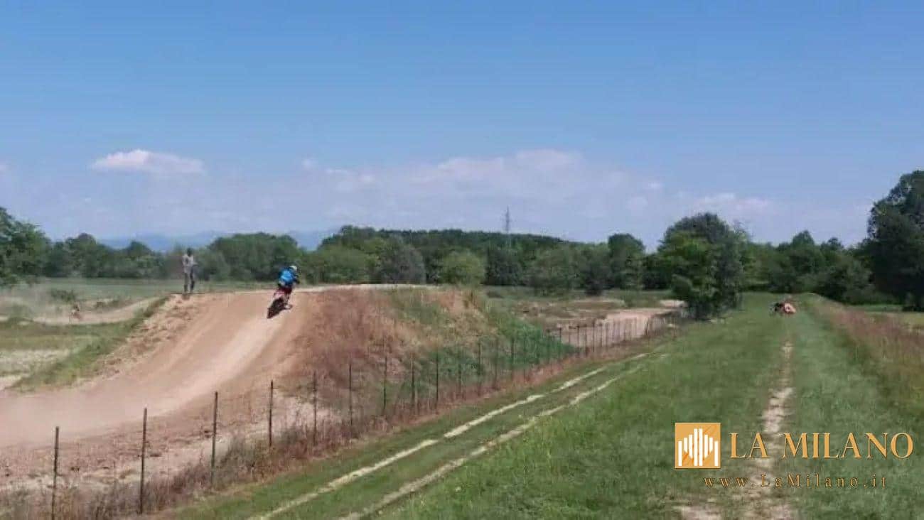 Romans d'Isonzo, Gorizia: tragedia al campionato di motocross. Muore 23enne travolto in gara.