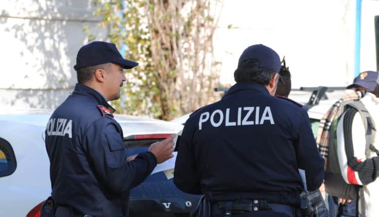 Napoli, spaccio in piena notte: arrestato giovane irregolare sul territorio nazionale