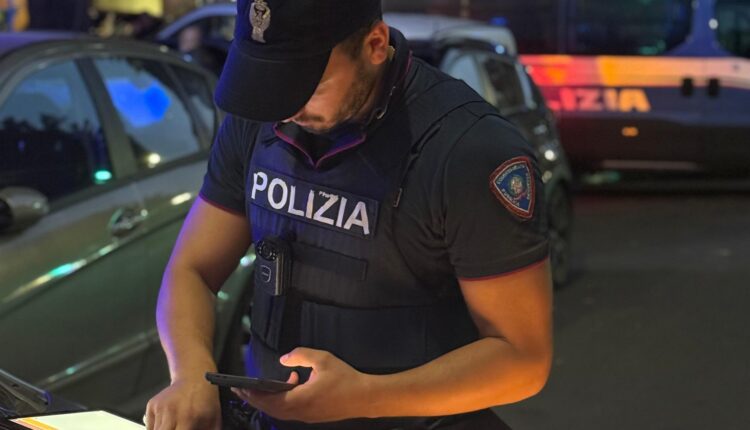 Movida al Pigneto, scattano i controlli: alcol low cost ai minori e insetti nel bar. Locale chiuso, Daspo e maxi sanzioni