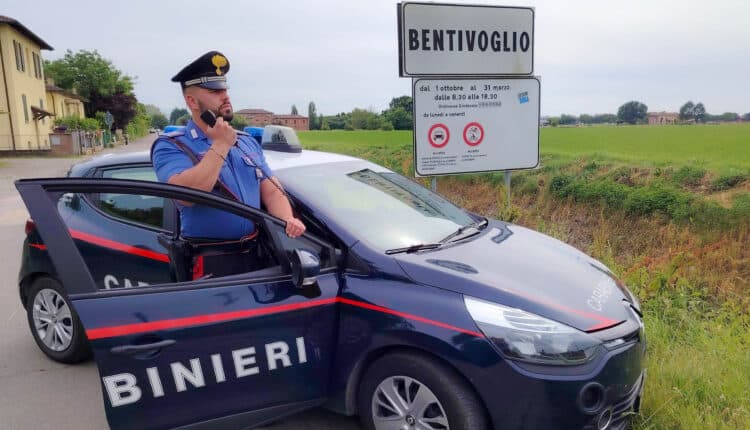 Bentivoglio, rubano cosmetici per 150mila euro: Arrestati 6 dipendenti