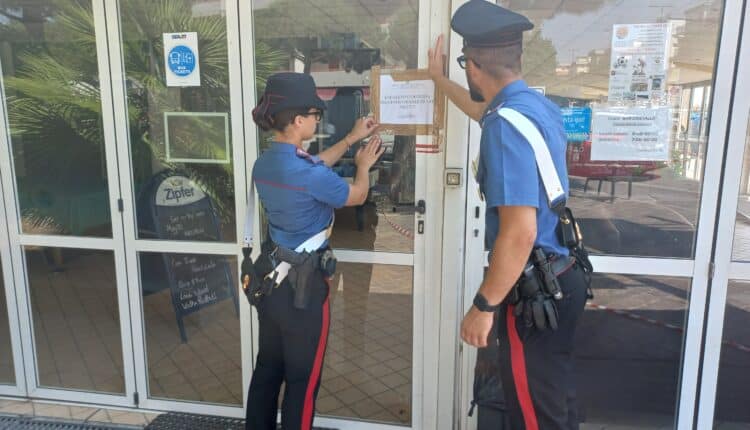 Accoltellamento a Lido Adriano: Giovane in terapia intensiva, aggressore si consegna ai Carabinieri