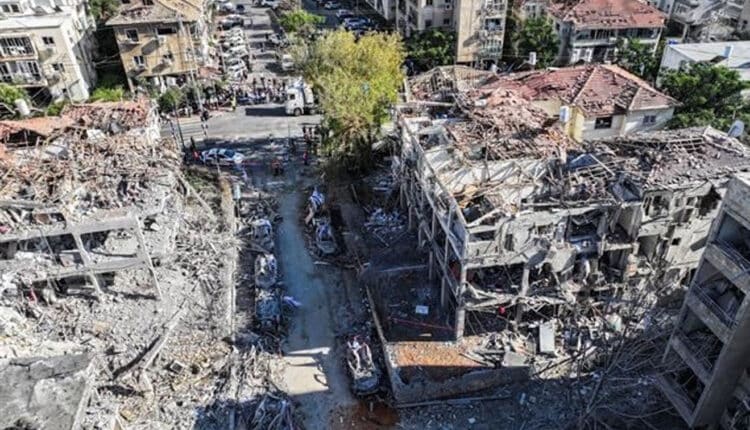 Iran sotto attacco: almeno 224 morti nei raid israeliani. Uccisi alti ufficiali Pasdaran, Khamenei rifugiato in un bunker sotterraneo