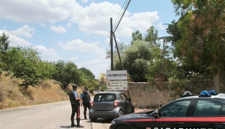 Caltanissetta, smantellata rete di spaccio: 10 arresti. Coinvolti anche minori