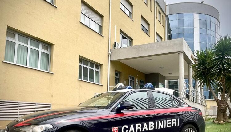 Lamezia Terme (Catanzaro), occupa abusivamente una casa popolare: 45enne sfrattato e appartamento sotto sequestro