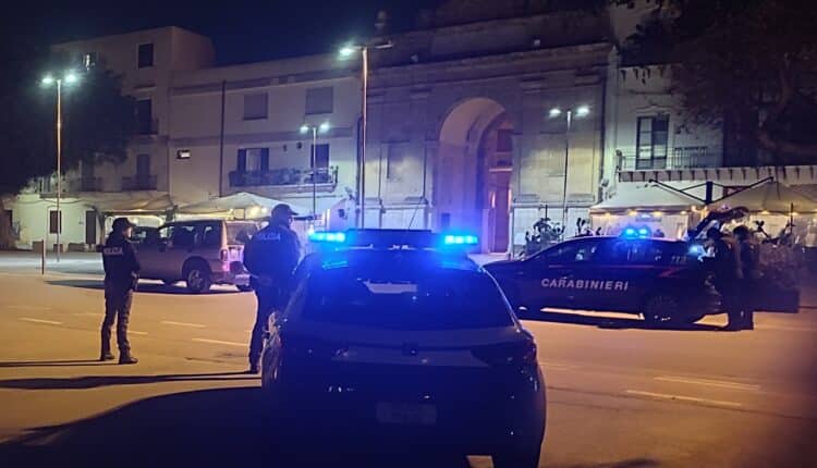 Marsala, controlli interforze nel centro storico: Identificate 70 persone e multati 8 automobilisti