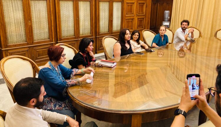 Bari, parte “Emphilìa”: laboratori, tutoraggio e volontariato per contrastare solitudine e disagio giovanile