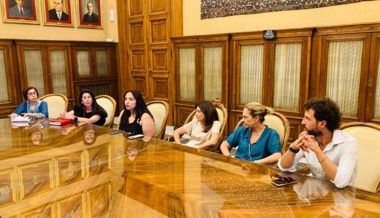 Bari, parte “Emphilìa”: laboratori, tutoraggio e volontariato per contrastare solitudine e disagio giovanile