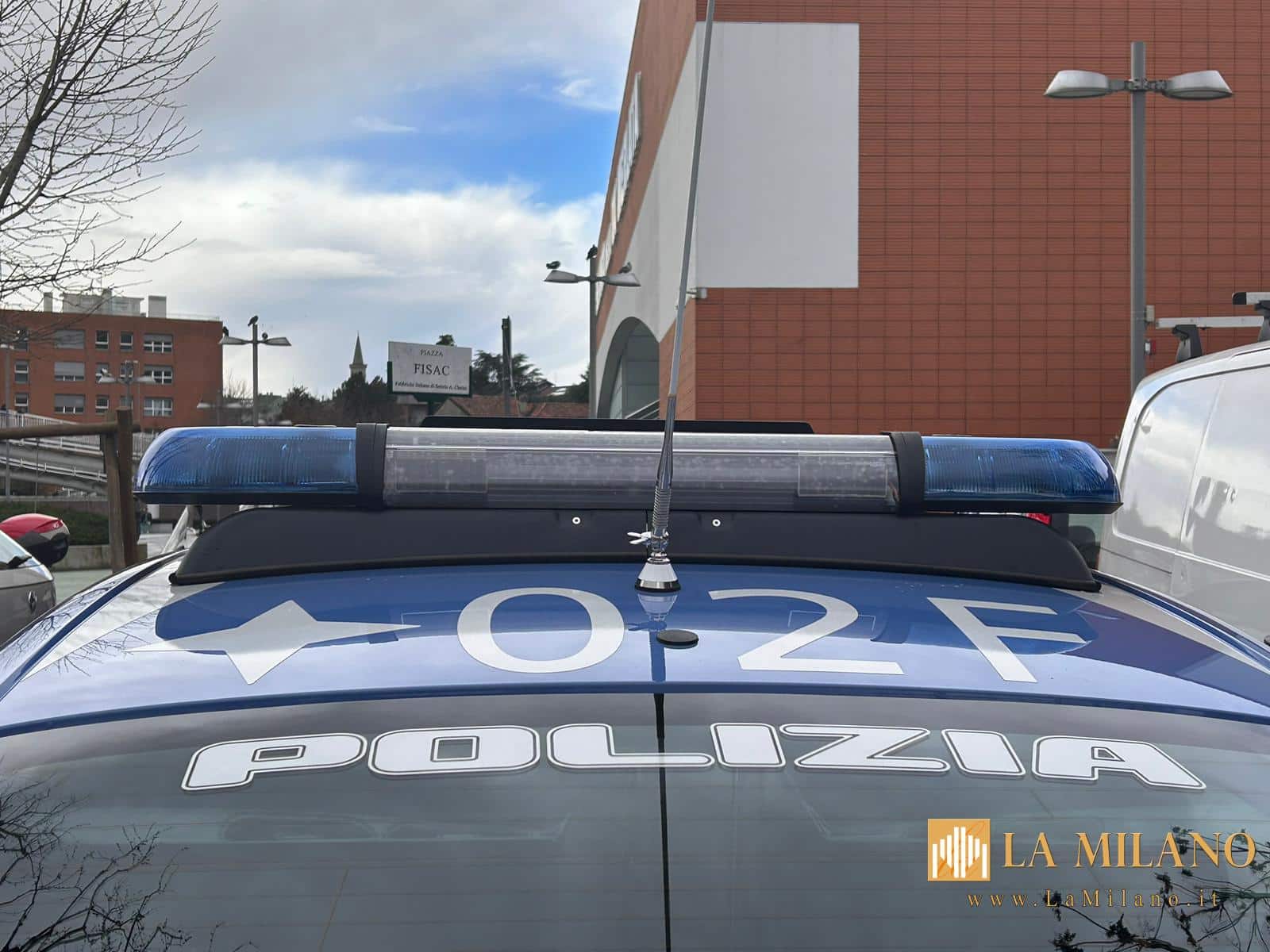 Rubano profumi e creme al supermercato: nei guai due minorenni a Como