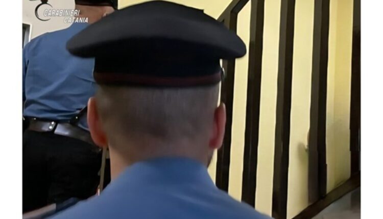 Palagonia, tenta di rubare a casa della madre: Arrestato 27enne