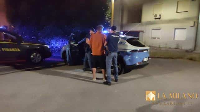 Crotone, arrestati due scafisti iracheni dopo lo sbarco di 61 migranti