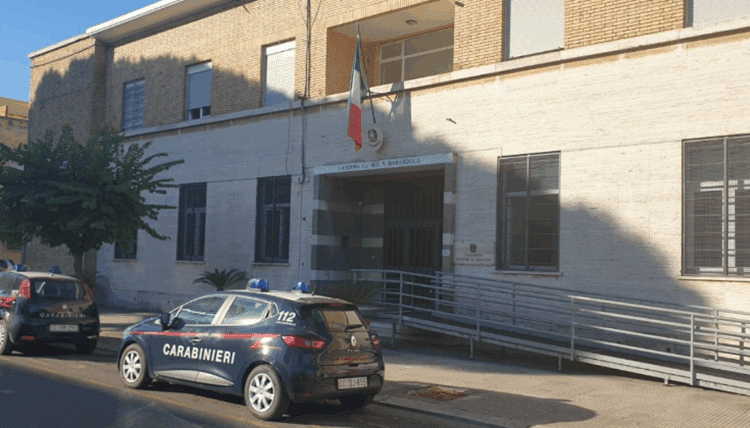 Sabaudia, si abbassa i pantaloni in pubblico: Denunciato 45enne per atti osceni