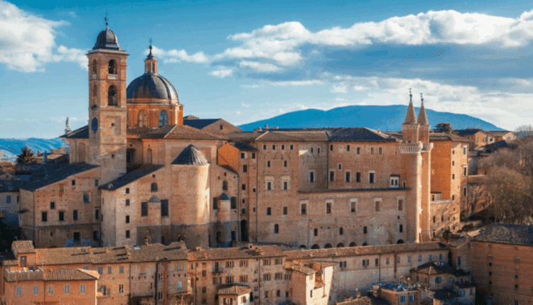 Marche, al via il nuovo triennio di “English for You”: oltre 2,4 milioni di euro per l’inglese dei ragazzi