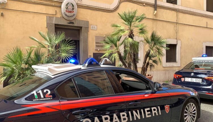 Maxi operazione antidroga tra Roma e Reggio Calabria: 14 arresti, estorsioni e incendi per debiti di cocaina